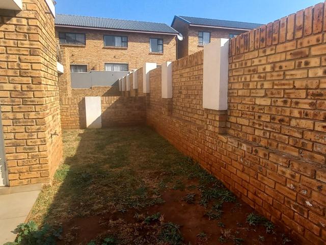 2 Bedroom Townhouse For Sale in Norton Small Farms