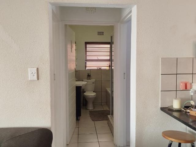 2 Bedroom Townhouse For Sale in Norton Small Farms