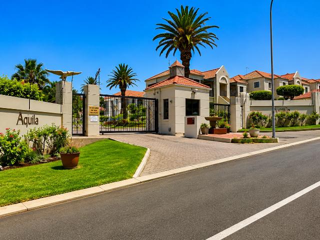 2 Bedroom Townhouse For Sale in Oakdene