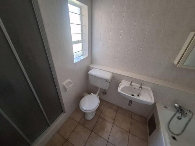 2 Bedroom Townhouse For Sale in Ontdekkerspark