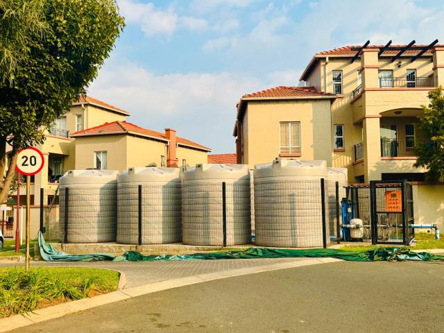 2 Bedroom Townhouse For Sale in Ormonde View