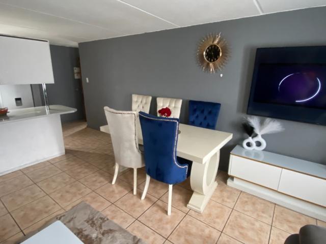 2 Bedroom Townhouse For Sale in Alan Manor