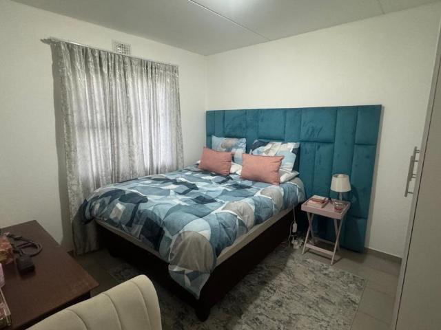 2 Bedroom Townhouse For Sale in Albertsdal