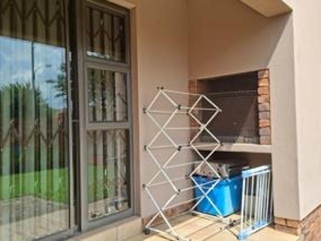 2 Bedroom Townhouse For Sale in Albertsdal