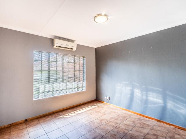 2 Bedroom Townhouse For Sale in Amberfield