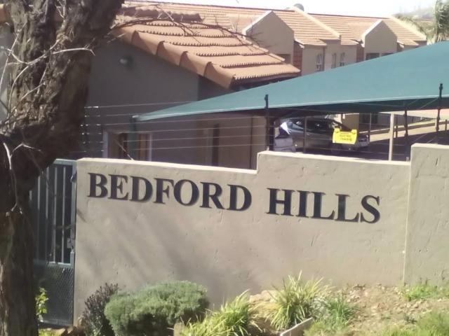 2 Bedroom Townhouse For Sale in Bedford Gardens