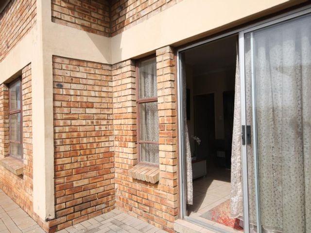 3 Bedroom Townhouse For Sale in Bonanne
