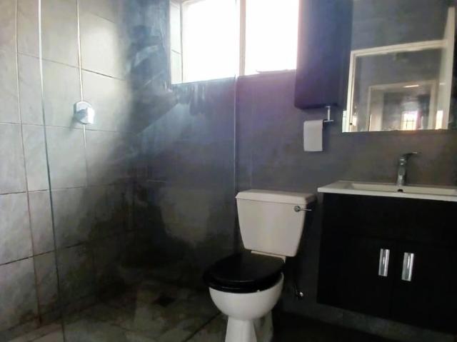 2 Bedroom Townhouse For Sale in Brackendowns
