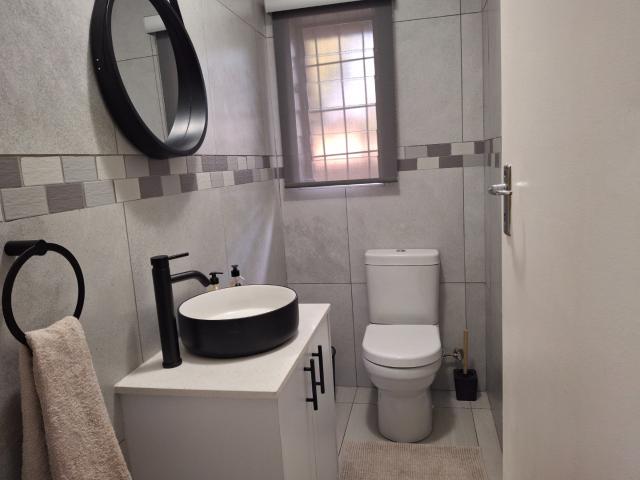 2 Bedroom Townhouse For Sale in Brackenhurst