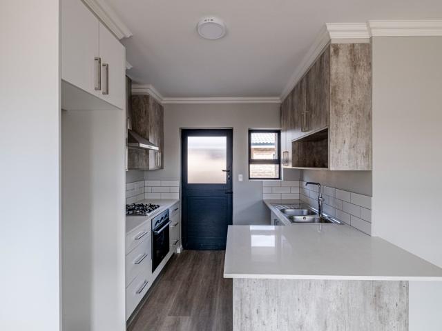 2 Bedroom Townhouse For Sale in C Place