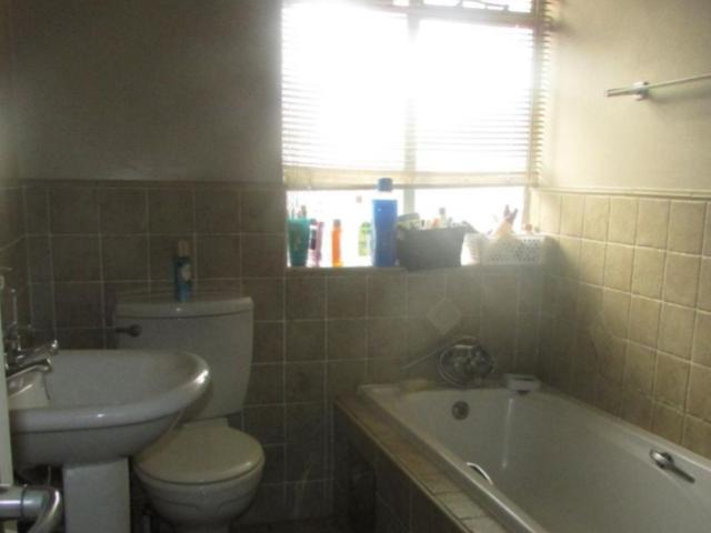 2 Bedroom Townhouse For Sale in Castleview