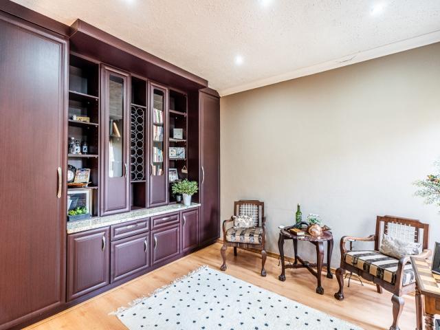 2 Bedroom Townhouse For Sale in Clubview
