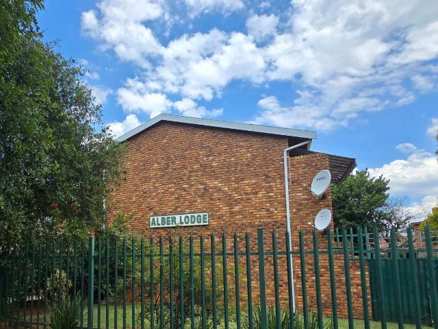 2 Bedroom Townhouse For Sale in Denlee