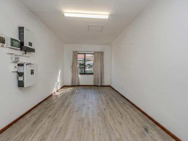 2 Bedroom Townhouse For Sale in Douglasdale