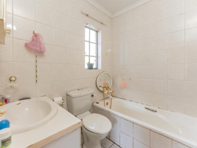 2 Bedroom Townhouse For Sale in Eden Glen