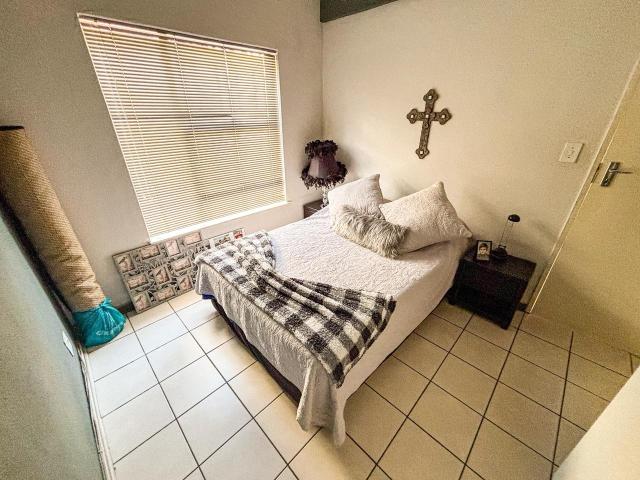 2 Bedroom Townhouse For Sale in Elandshaven