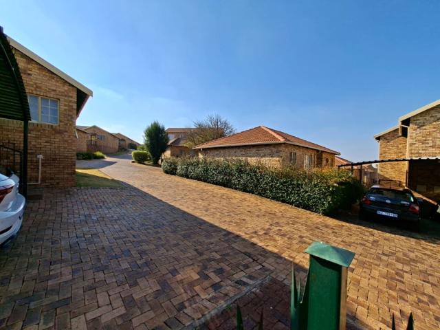 2 Bedroom Townhouse For Sale in Elandspark