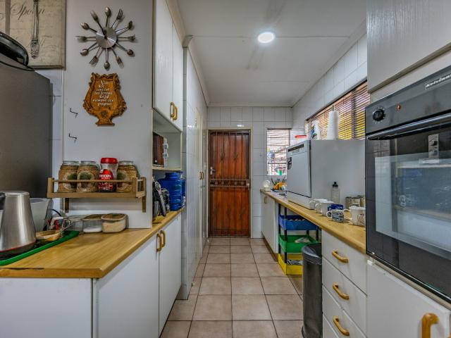 2 Bedroom Townhouse For Sale in Equestria