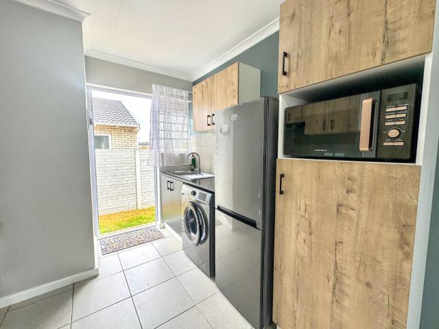 2 Bedroom Townhouse For Sale in Fairview