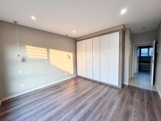 2 Bedroom Townhouse For Sale in Farrarmere