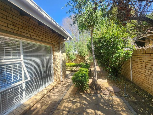 2 Bedroom Townhouse For Sale in Flamingo Park