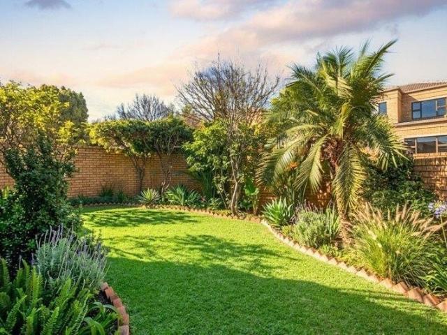 2 Bedroom Townhouse For Sale in Fourways