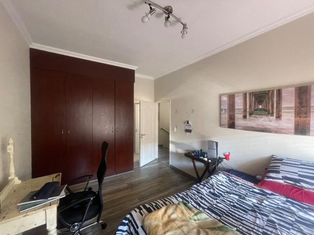 2 Bedroom Townhouse For Sale in Glenvista