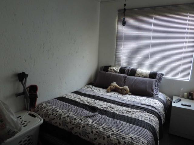 2 Bedroom Townhouse For Sale in Glenvista