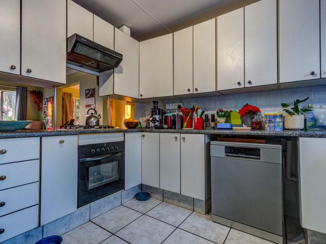 2 Bedroom Townhouse For Sale in Glen Marais