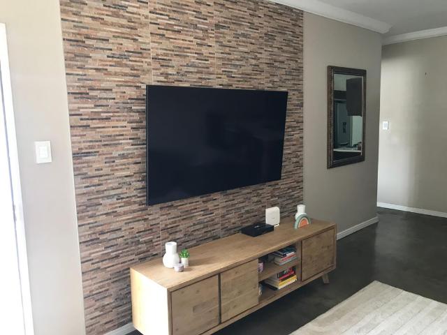 2 Bedroom Townhouse For Sale in Gleneagles