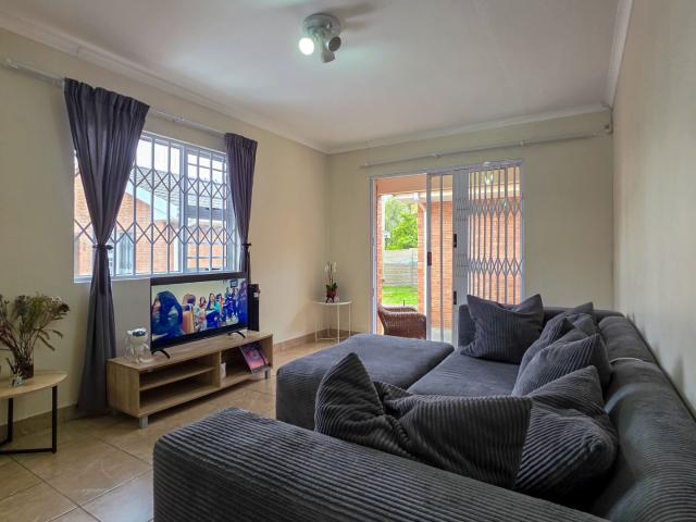 2 Bedroom Townhouse For Sale in Greenfields