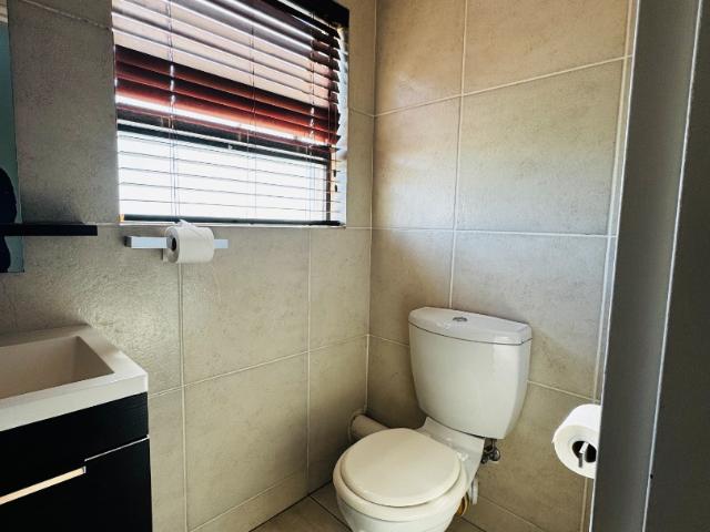 2 Bedroom Townhouse For Sale in Greenstone Hill