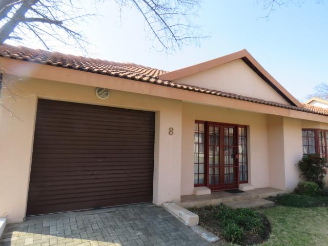 2 Bedroom Townhouse For Sale in Harrismith