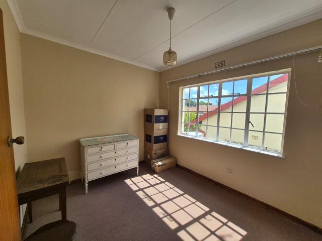 2 Bedroom Townhouse For Sale in Helderkruin