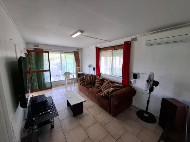2 Bedroom Townhouse For Sale in Hibberdene