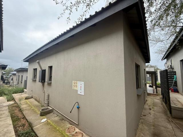 2 Bedroom Townhouse For Sale in Hoedspruit