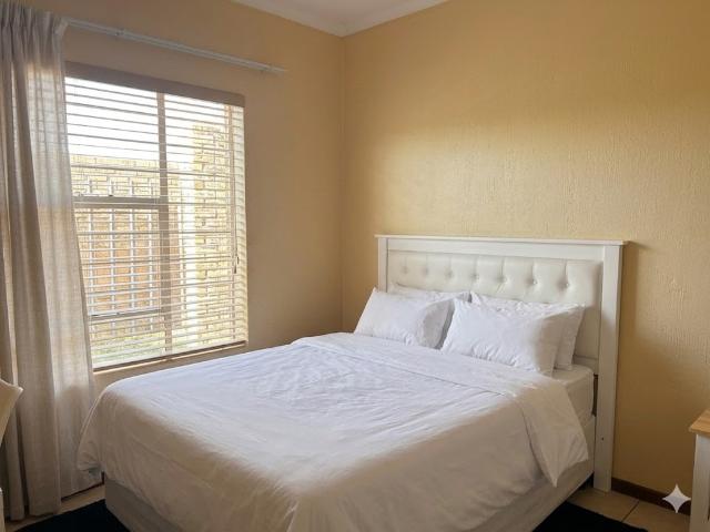2 Bedroom Townhouse For Sale in Honeypark