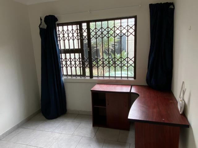 2 Bedroom Townhouse For Sale in Illovo Beach
