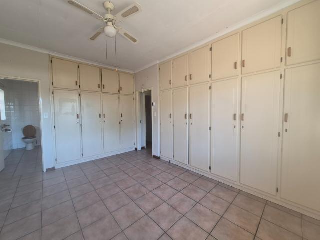 2 Bedroom Townhouse For Sale in Kingsview Ext 2
