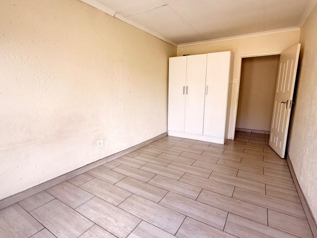 2 Bedroom Townhouse For Sale in Klippoortjie