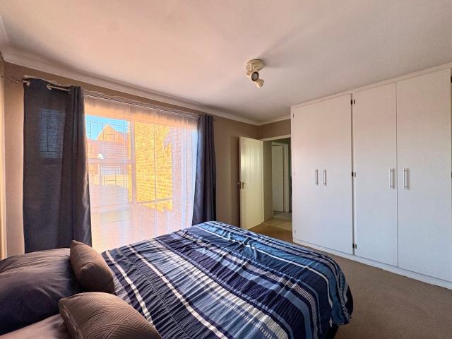 2 Bedroom Townhouse For Sale in Langenhovenpark