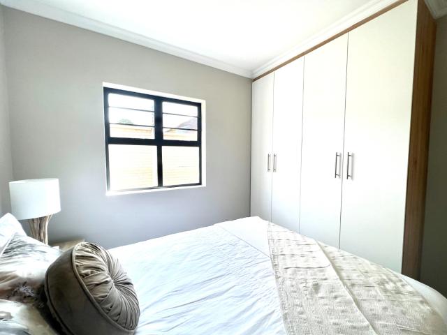 2 Bedroom Townhouse For Sale in Lorraine