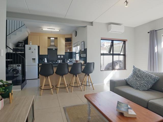 2 Bedroom Townhouse For Sale in Parklands