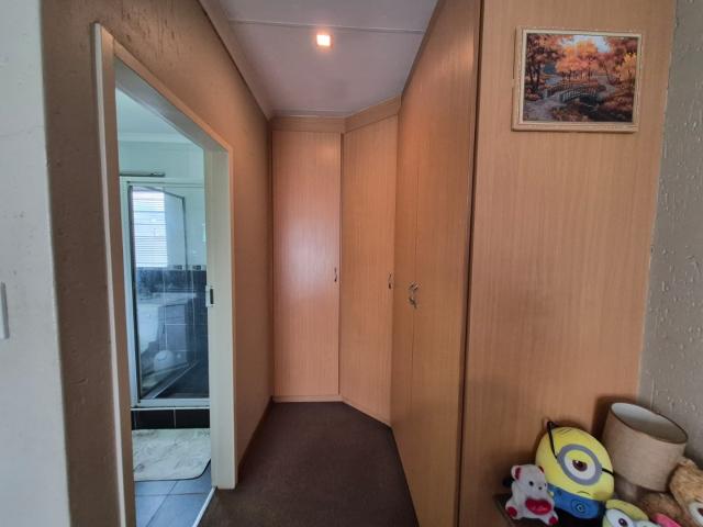 2 Bedroom Townhouse For Sale in Pomona