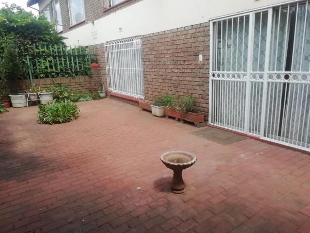 2 Bedroom Townhouse For Sale in Randfontein Central