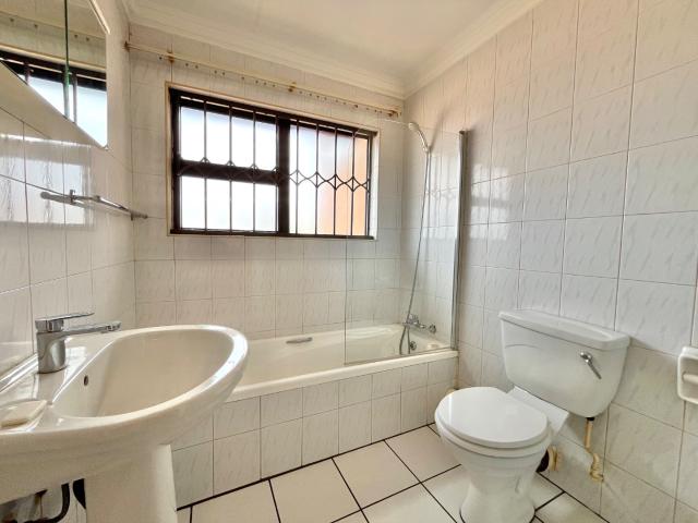 2 Bedroom Townhouse For Sale in Ridgeway