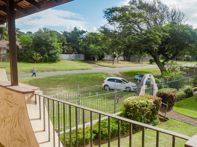 2 Bedroom Townhouse For Sale in Scottburgh Central