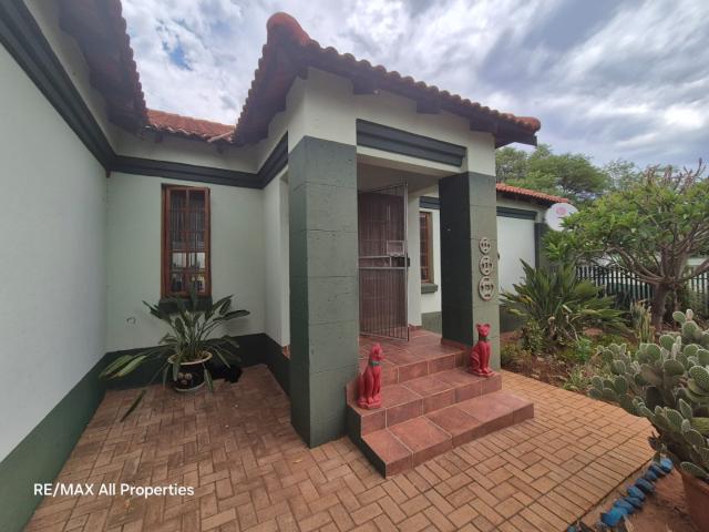 2 Bedroom Townhouse For Sale in Thabazimbi