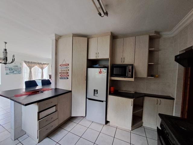 2 Bedroom Townhouse For Sale in Thabazimbi