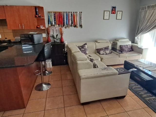 2 Bedroom Townhouse For Sale in Towerby